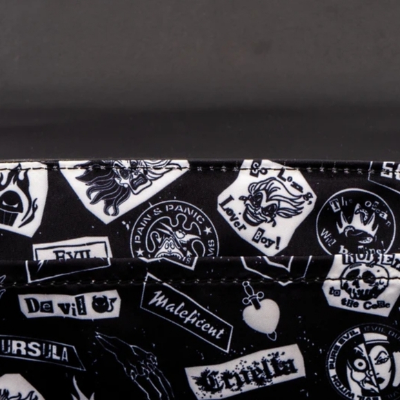 LOUNGEFLY DISNEY VILLAINS CLUB POLAROID CROSSBODY PURSE - Picture 4 of 5